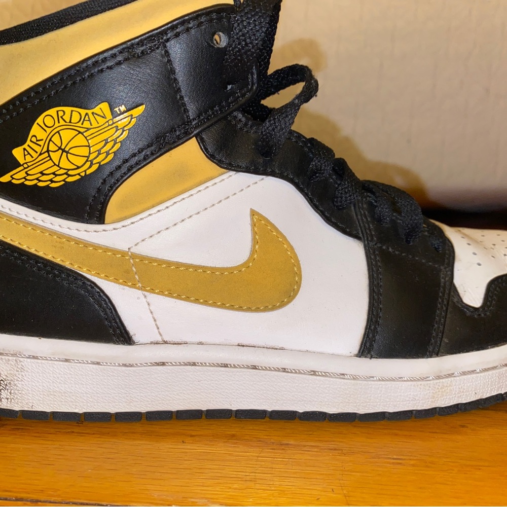 Nike Air Jordan 1 Mid